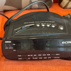 Sony AM/FM/ Clock/Alarm radio